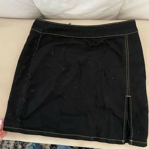 Lioness slit skirt